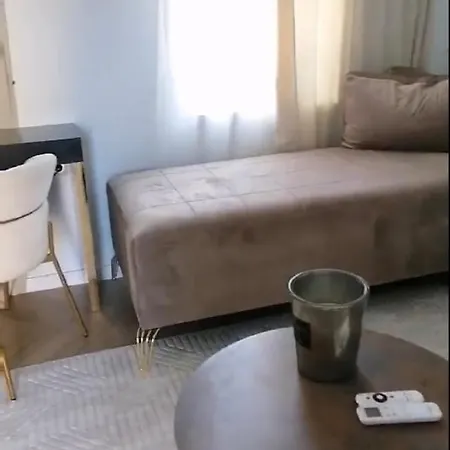 La Maison Des Fleurs Apartamento Pazardzhik
