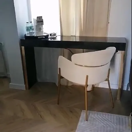 Apartment La Maison Des Fleurs Free Parking Pasardschik