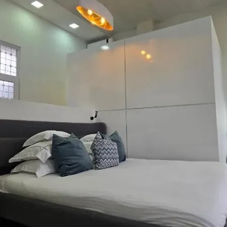 La Maison Des Fleurs Free Parking Apartman *