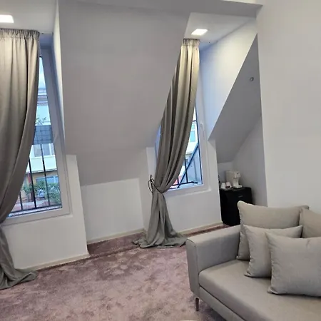 La Maison Des Fleurs Free Parking Pasardschik