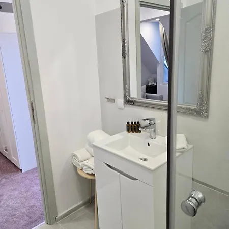 Apartman La Maison Des Fleurs Free Parking