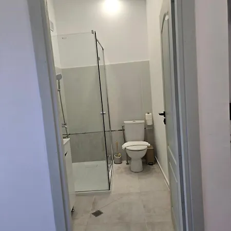 La Maison Des Fleurs Free Parking *