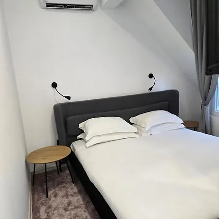 La Maison Des Fleurs Free Parking Apartment