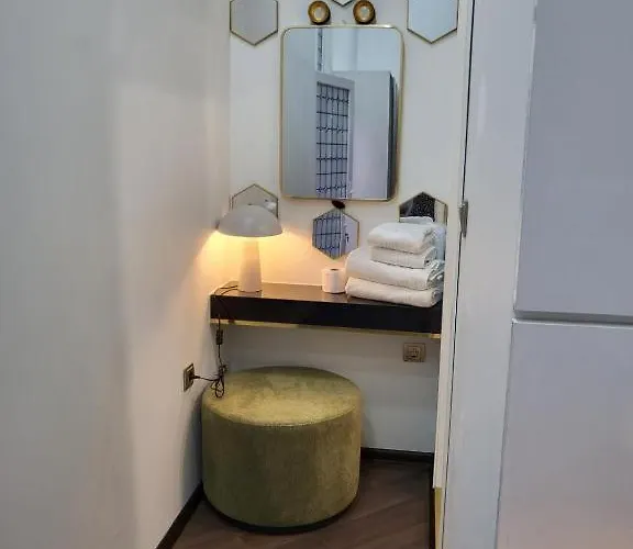 La Maison Des Fleurs Free Parking *