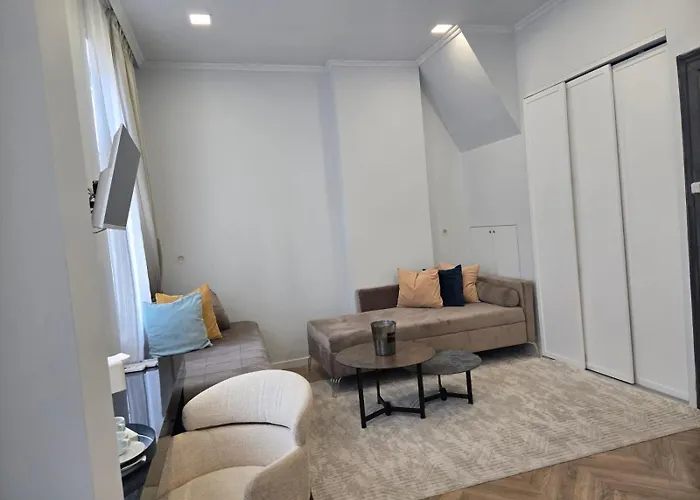 La Maison Des Fleurs Free Parking Pazardzhik