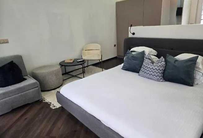 La Maison Des Fleurs Free Parking Pazardzhik